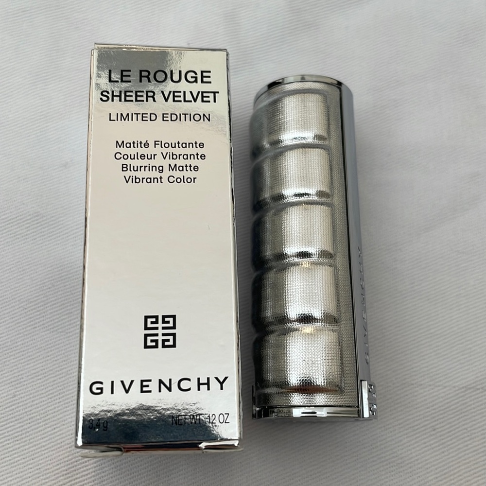 Givenchy 
NEW - LIMITED EDITION
LE ROUGE SHEER VELVET
Lipstick 27#
